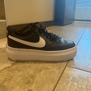 Nike Court Vision Alta